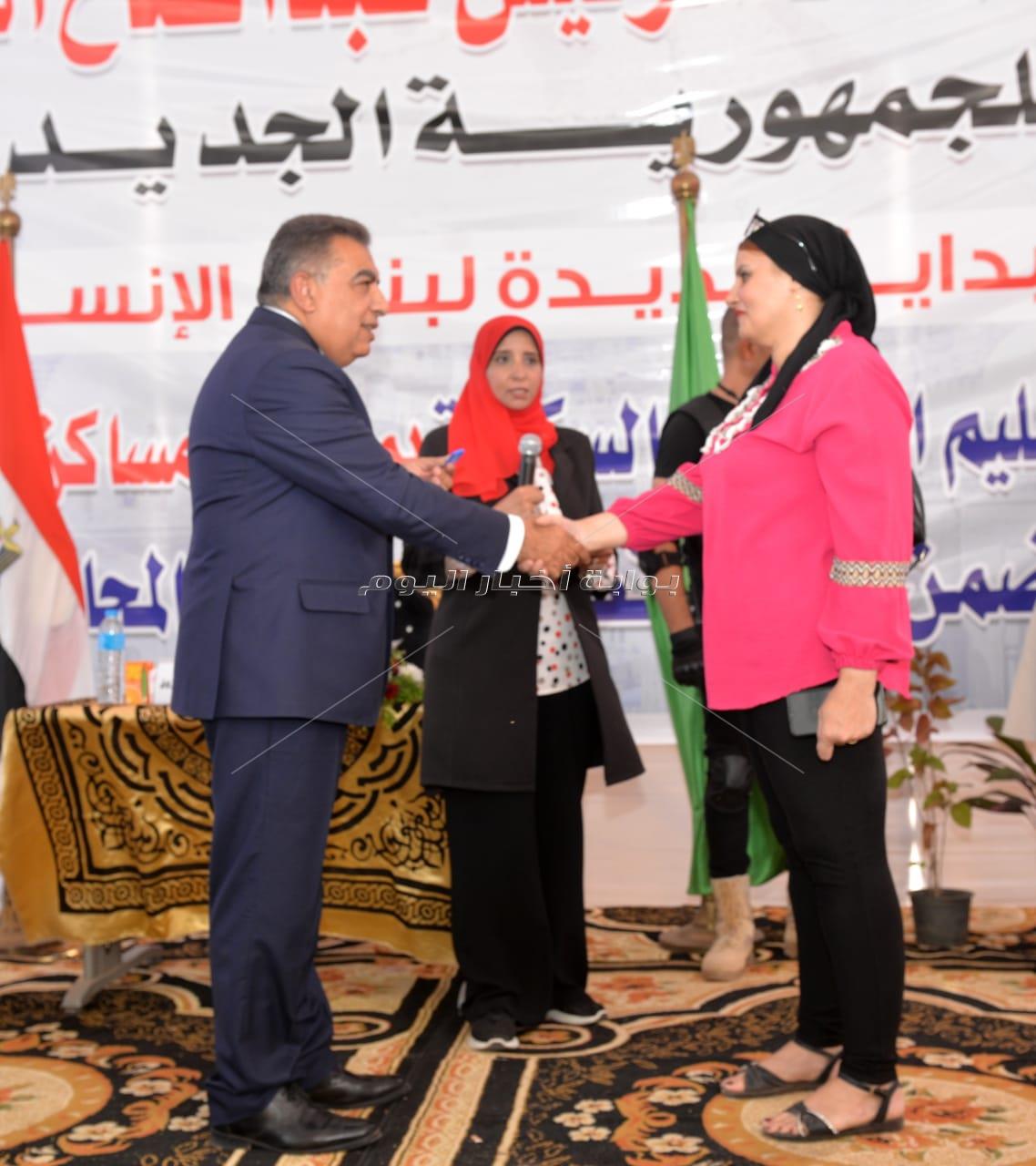 محافظ الدقهلية يسلم الدفعة الأولى من وحدات مشروع أبراج الجلاء ضمن مشروع تطوير عواصم المحافظات