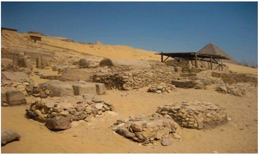 خبير آثار 