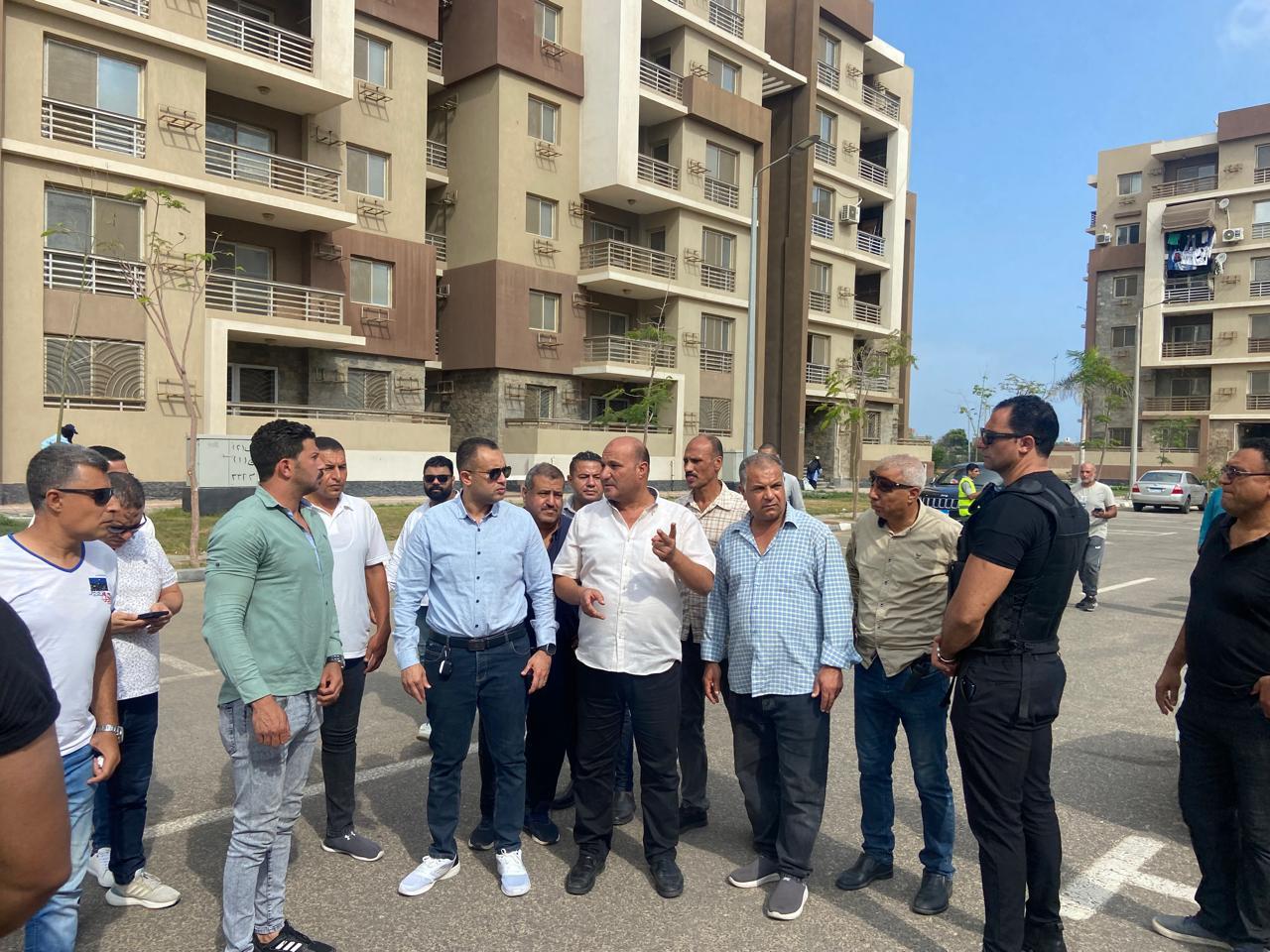 رئيس جهاز دمياط الجديدة يشهد إصطفاف معدات وأفراد الشركات المكلفة بأعمال صيانة ونظافة