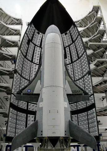  الطائرة الفضائية السرية X-37B تُجري مناورات فريدة لتعزيز الأمن القومي| صور وفيديو
