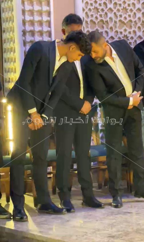 نجوم الغناء وصناع الأغنية في عزاء الشاعر أحمد علي موسى