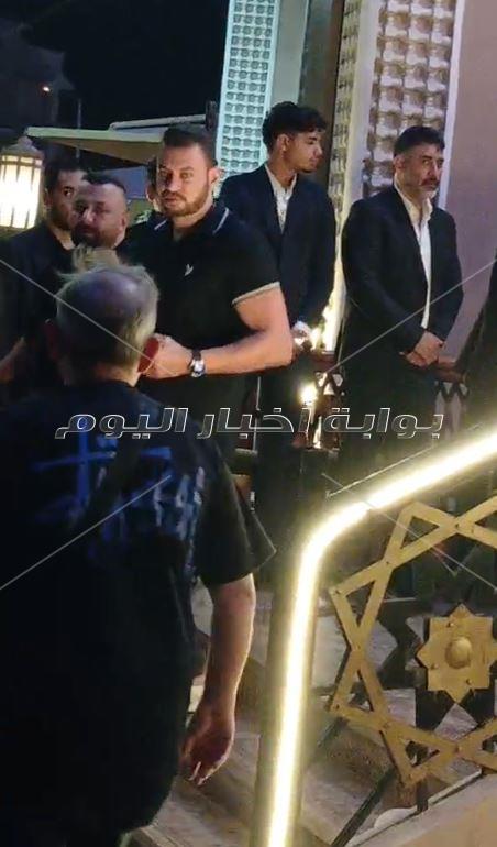 نجوم الغناء وصناع الأغنية في عزاء الشاعر أحمد علي موسى
