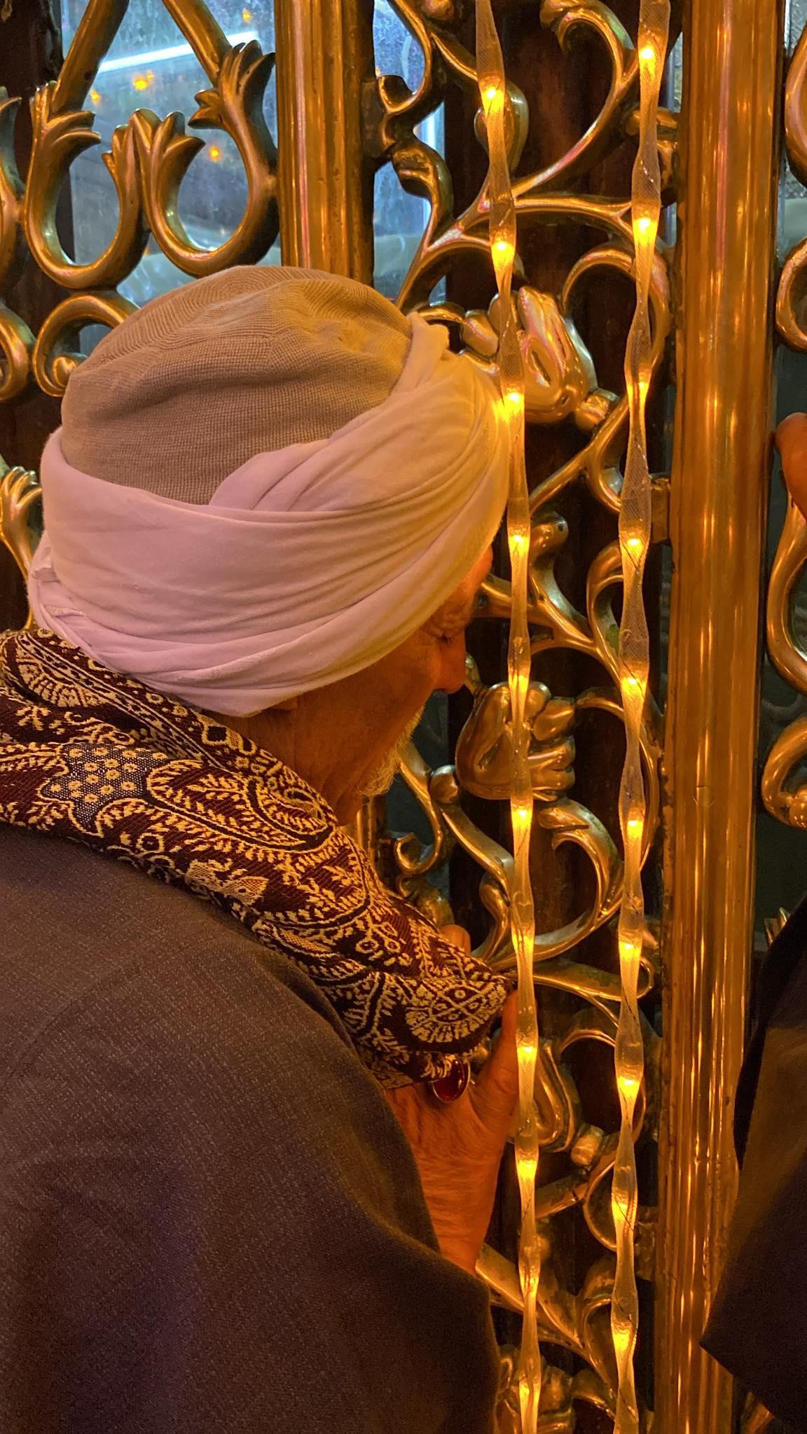 توافد آلاف  الزائرين على مسجد  العارف بالله إبراهيم الدسوقي