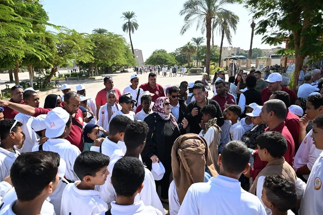 ضمن جولات مشروع "أهل مصر".. معبد الكرنك يستقبل أطفال المحافظات الحدودية
