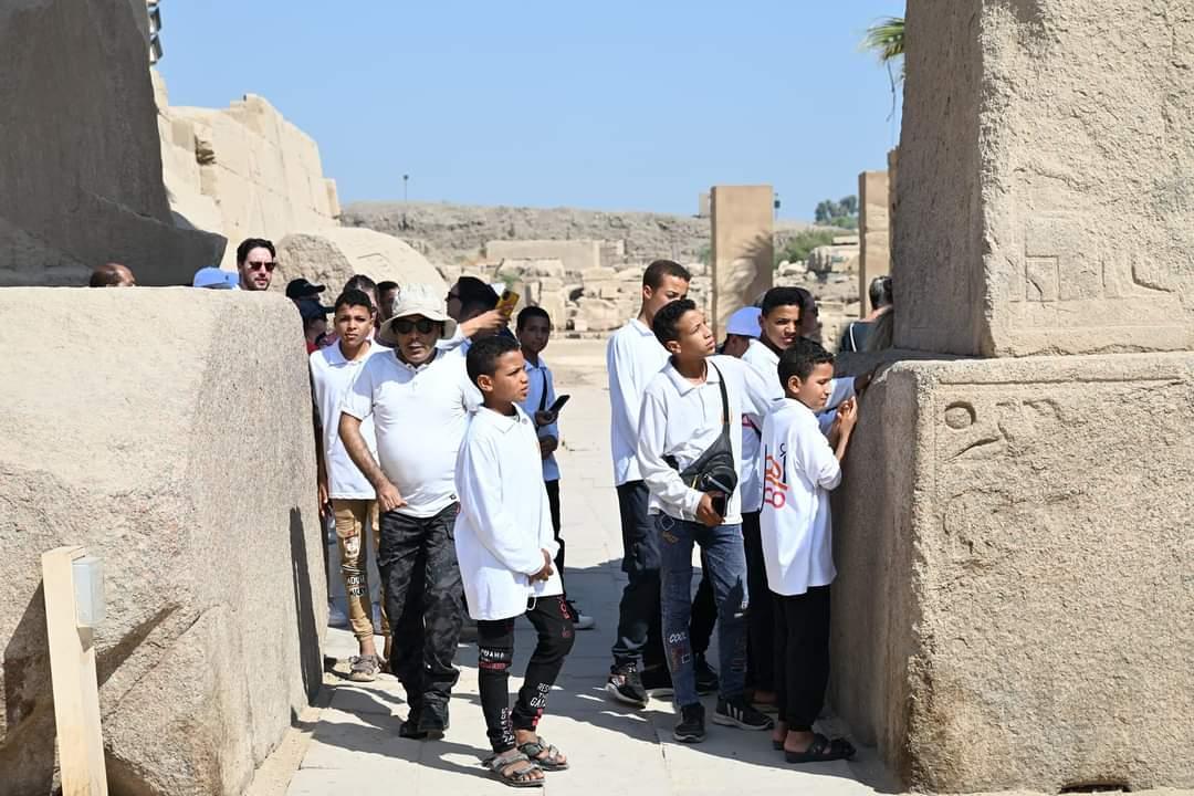 ضمن جولات مشروع "أهل مصر".. معبد الكرنك يستقبل أطفال المحافظات الحدودية