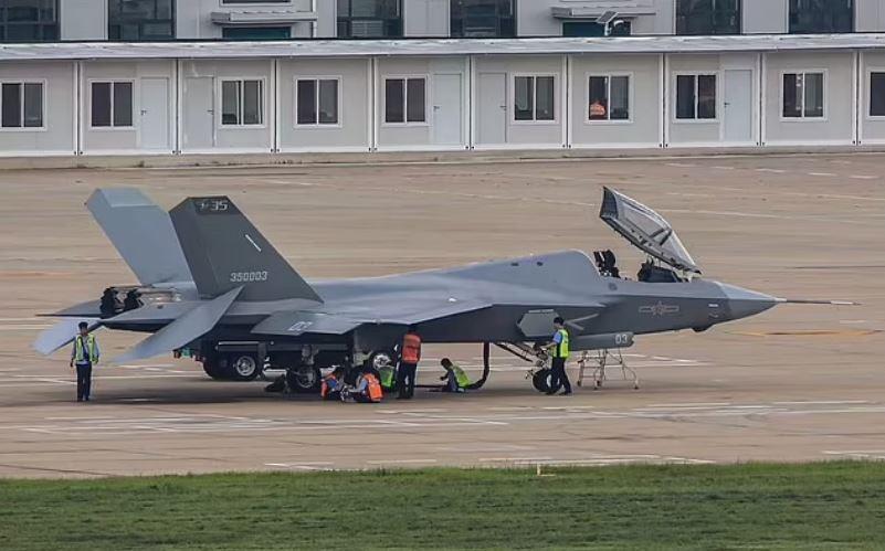الصين تكشف عن طائرتها الشبحية J-35A: 36 مليون دولار وأدلة على تكنولوجيا مسروقة من أمريكا