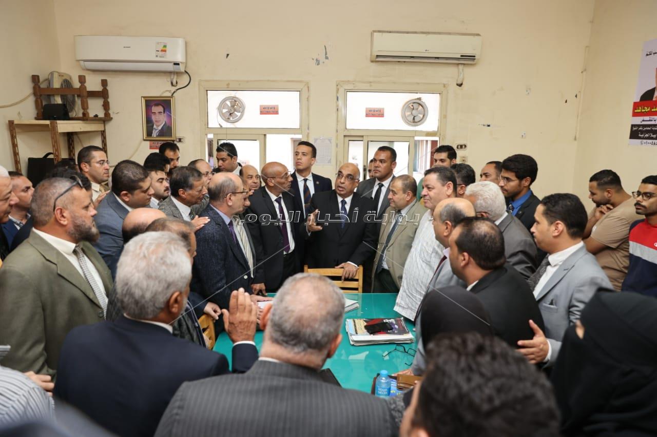 وزير العدل يتفقد مجمع محاكم كفر الشيخ ويوجه بسرعة إنجاز القضايا
