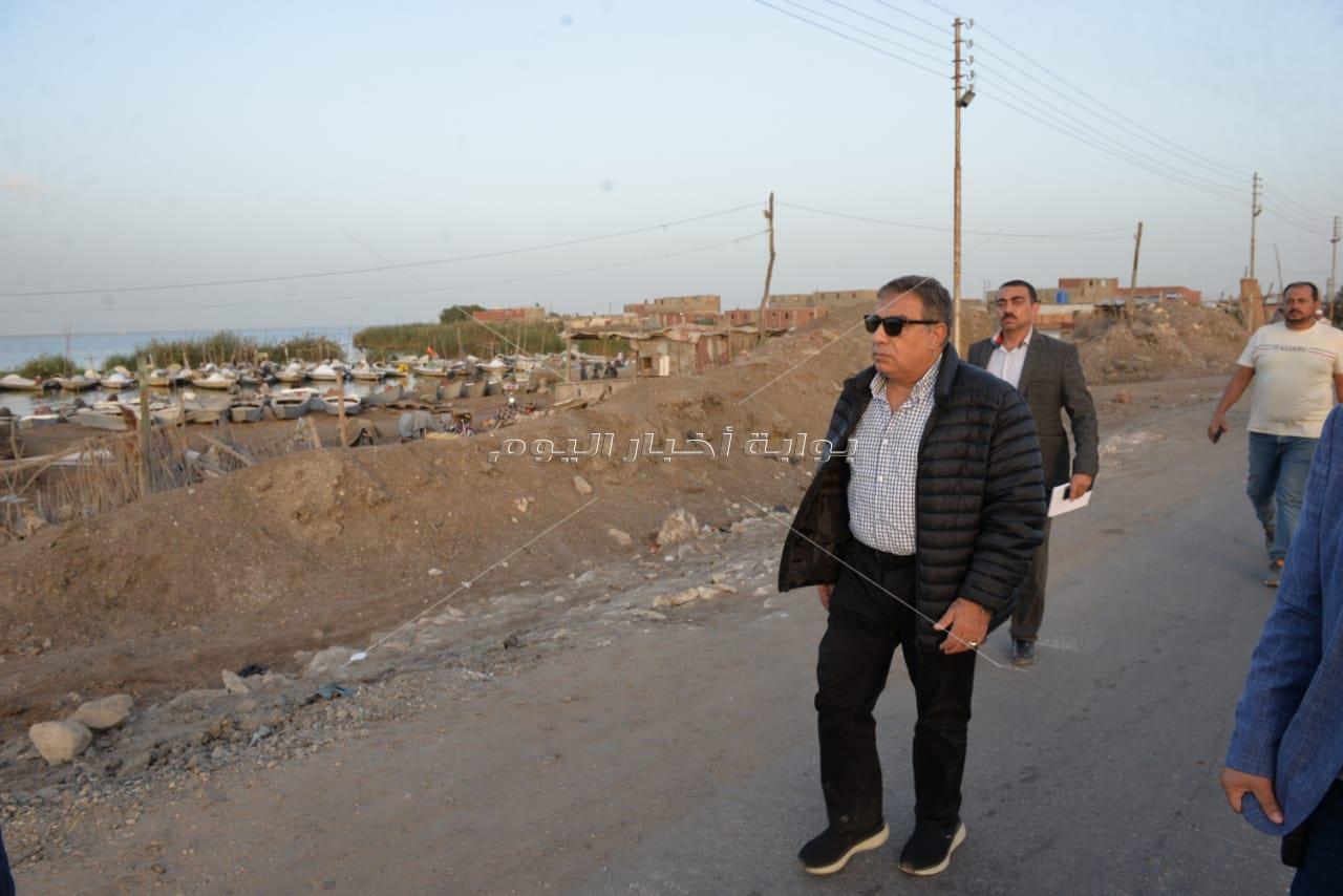 محافظ الدقهليه يتفقد طريق الحزام الآمن علي بحيرة المنزلة عقب حادث أتوبيس المطرية