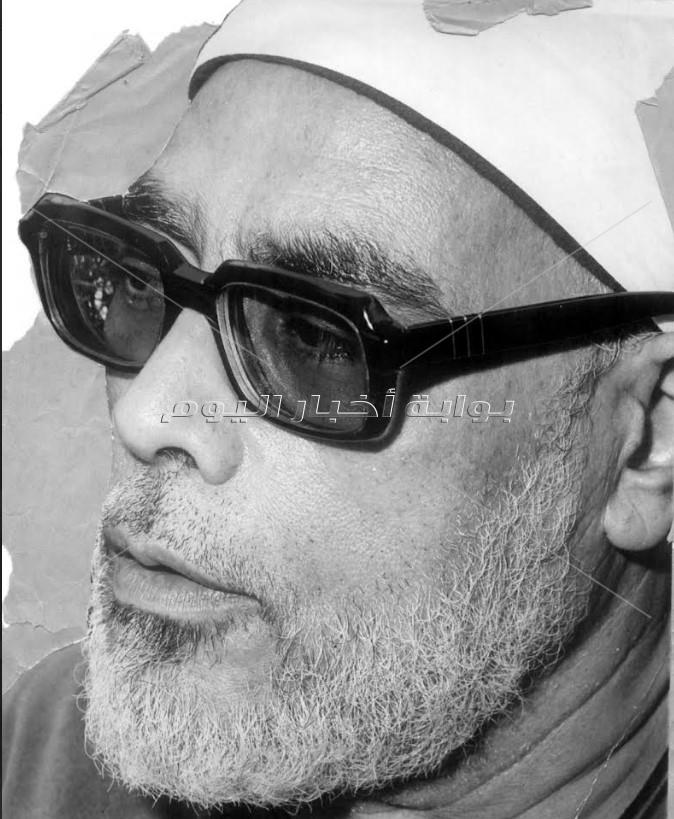 20 صورة نادرة ..الشيخ الحصري.. عنقود عنب يأكل منه الناس ولا ينقص.. 