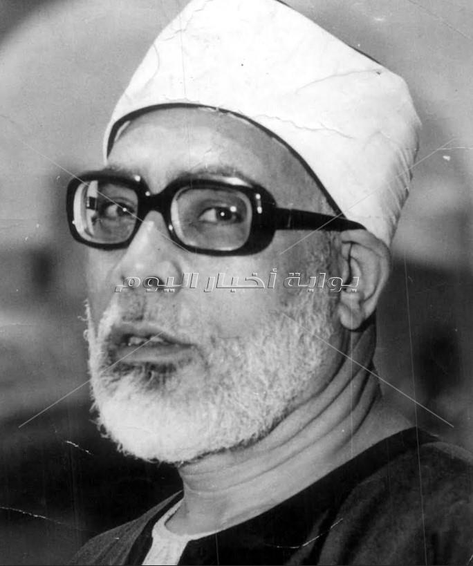 20 صورة نادرة ..الشيخ الحصري.. عنقود عنب يأكل منه الناس ولا ينقص.. 