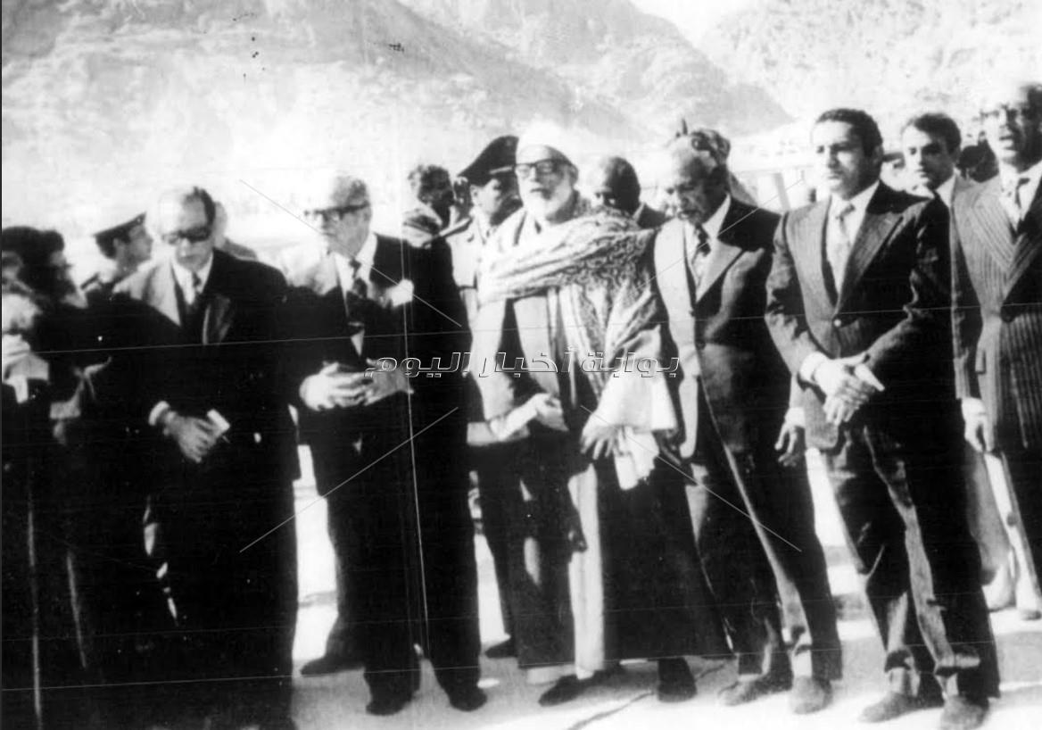 20 صورة نادرة ..الشيخ الحصري.. عنقود عنب يأكل منه الناس ولا ينقص.. 