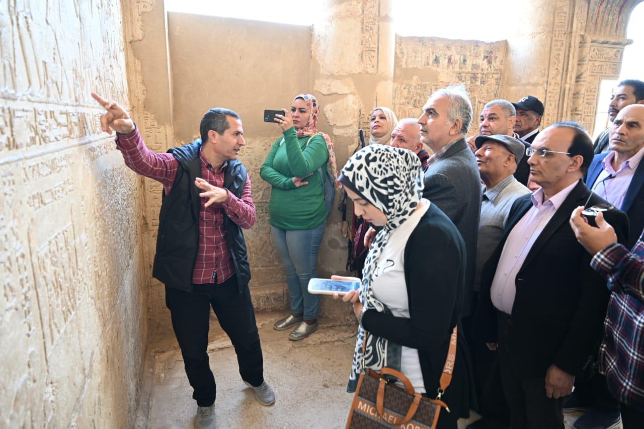 منطقة آثار تونا الجبل تستقبل أدباء مصر