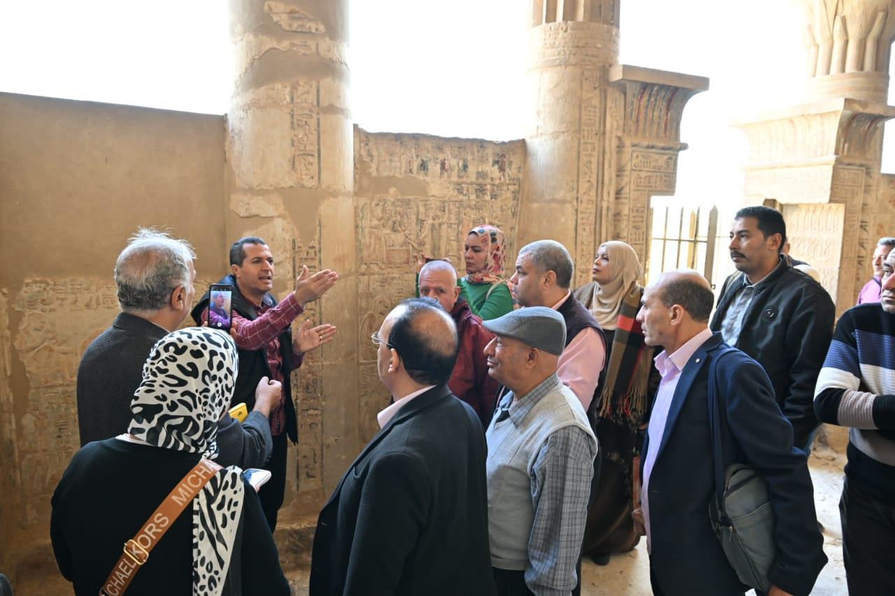منطقة آثار تونا الجبل تستقبل أدباء مصر