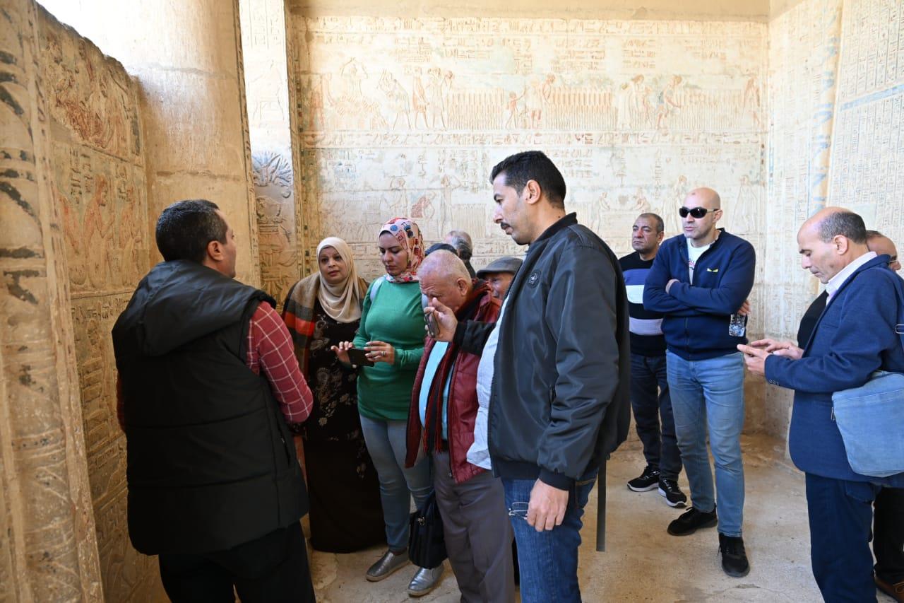 منطقة آثار تونا الجبل تستقبل أدباء مصر