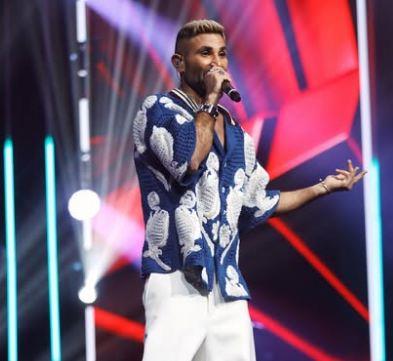 قميص زهرة اللوتس الفاخر: أحمد سعد يشعل أجواء حفله في موسم الكويت 2024