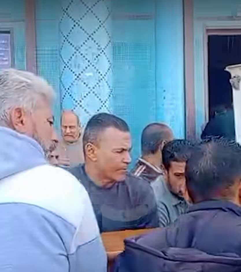 عصام الحضري يتلقى العزاء في وفاة والدته