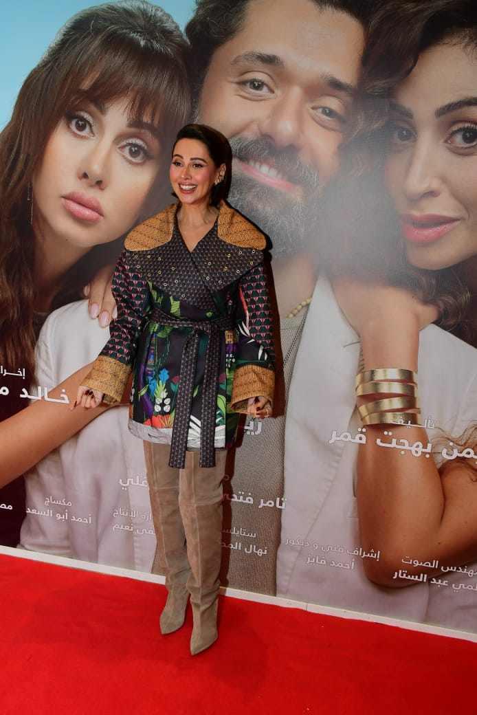 كريم ورنا ودينا نجوم عرض خاص فيلم «الهنا اللي أنا فيه»