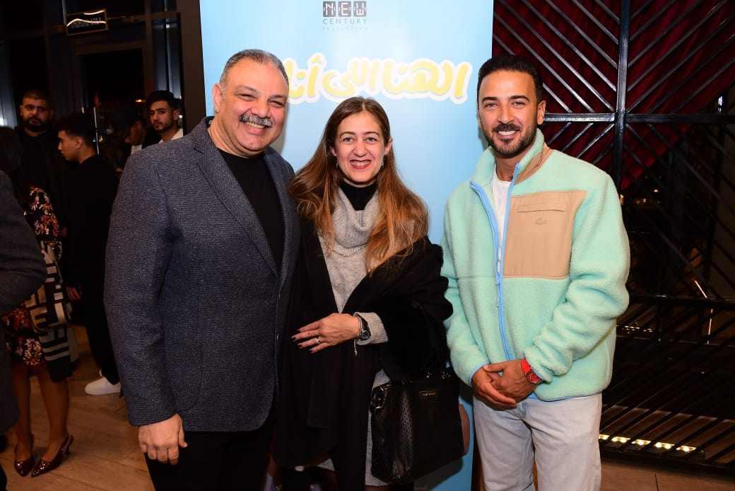 كريم ورنا ودينا نجوم عرض خاص فيلم «الهنا اللي أنا فيه»