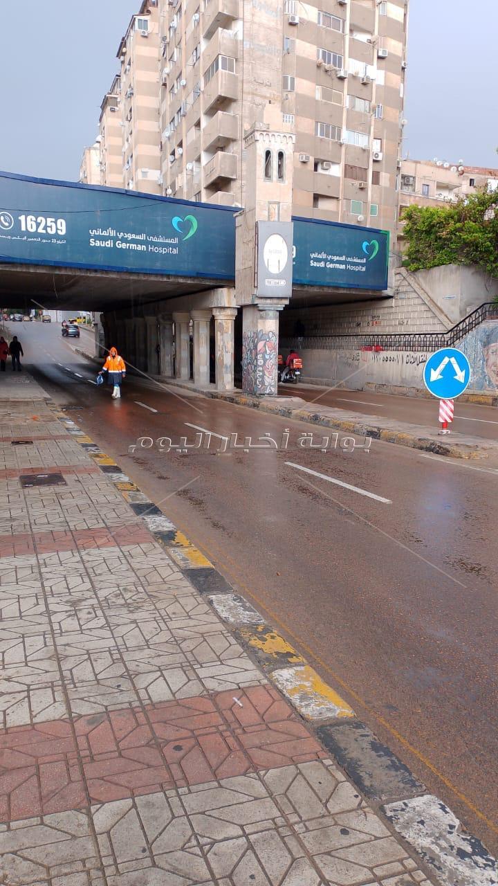 أمطار غزيرة تضرب الإسكندرية بالتزامن مع «نوة عيد الميلاد»