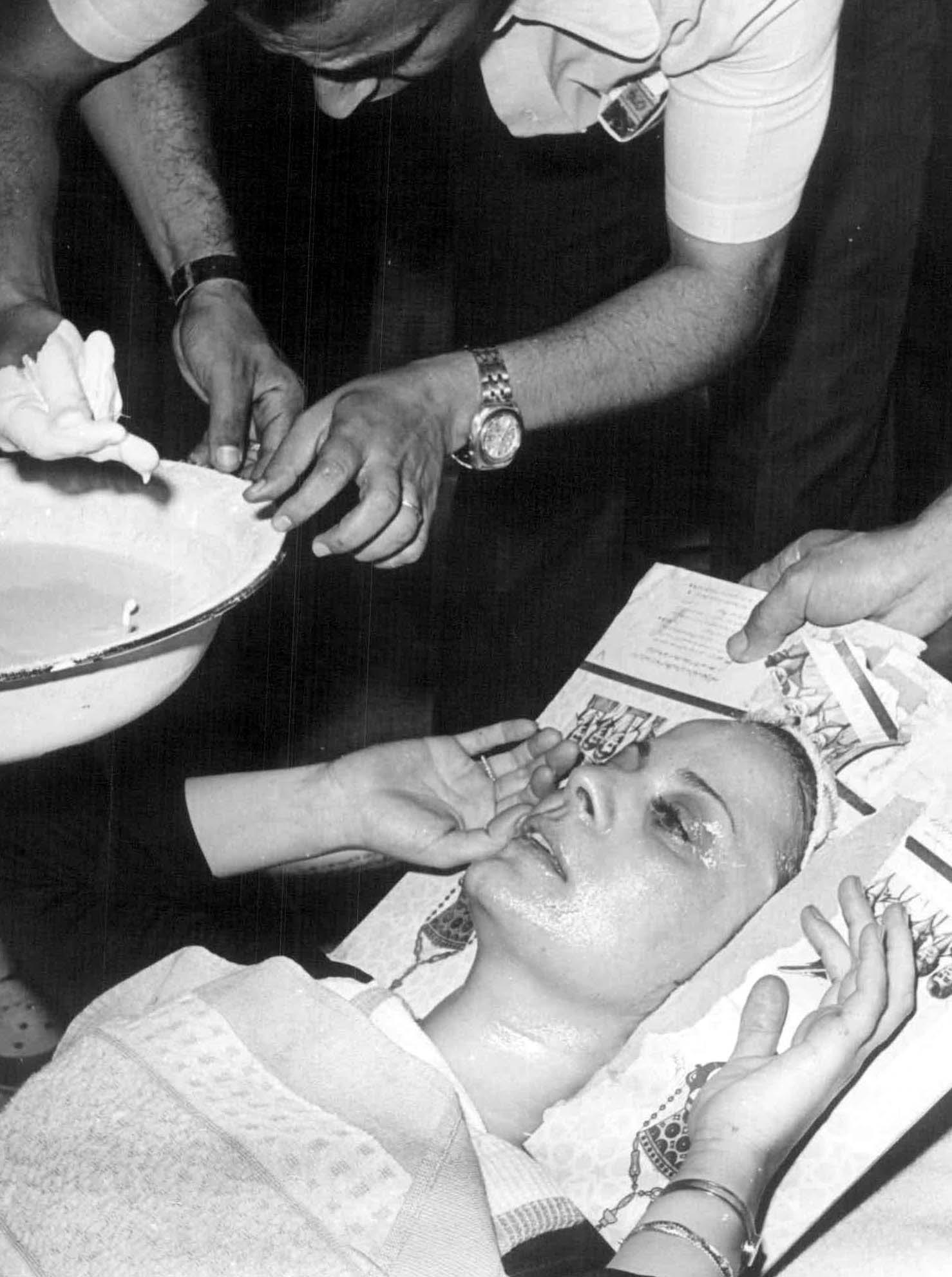 10 صور نادرة | «بنت الذوات» نادية لطفي تعاني من أكل الورق 