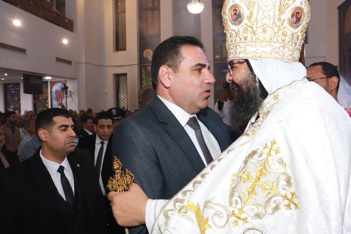 أسقف كنائس البحر الأحمر يترأس قداس عيد الميلاد بكاتدرائية الأنبا شنودة في الغردقة