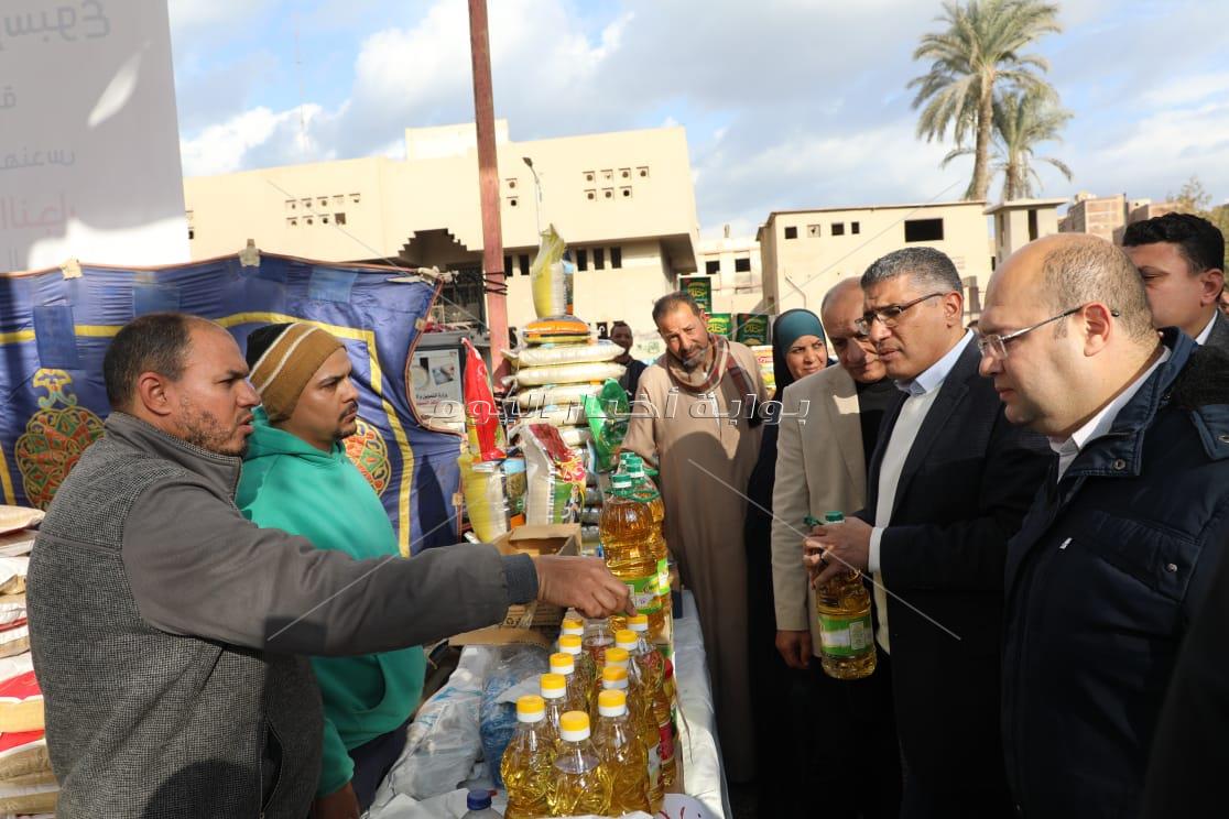 محافظ الجيزة : أسواق جديدة لليوم الواحد بالمنيرة الغربية وكرداسة يوم السبت من كل أسبوع 