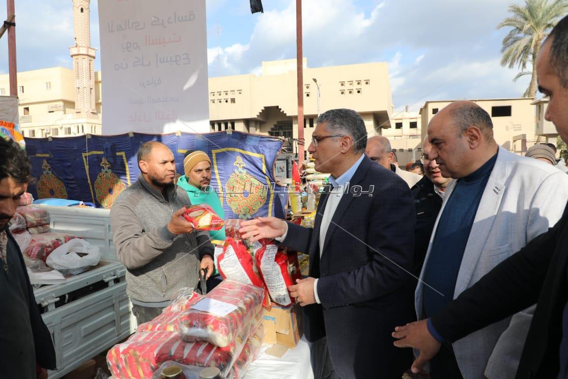 محافظ الجيزة : أسواق جديدة لليوم الواحد بالمنيرة الغربية وكرداسة يوم السبت من كل أسبوع 