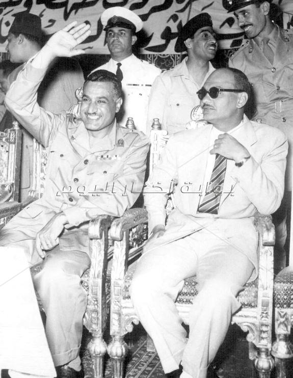 صور نادرة| في ذكرى ميلاده.. كلنا بنحبك يا ناصر