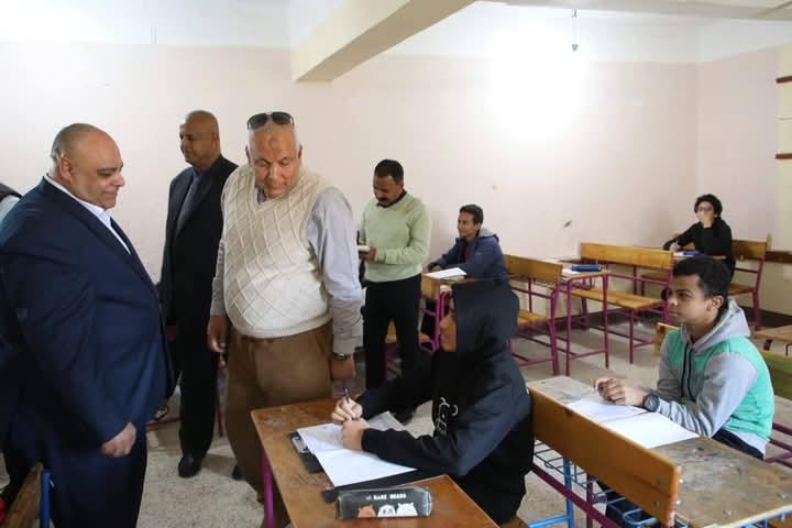  اللواء دكتور محمد الزملوط محافظ الوادي الجديد