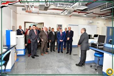 اجتماع مجلس أمناء جامعة المنصورة الأهلية لمناقشة الإنجازات بحضور محافظ الدقهلية. 