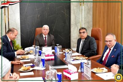 اجتماع مجلس أمناء جامعة المنصورة الأهلية لمناقشة الإنجازات بحضور محافظ الدقهلية. 