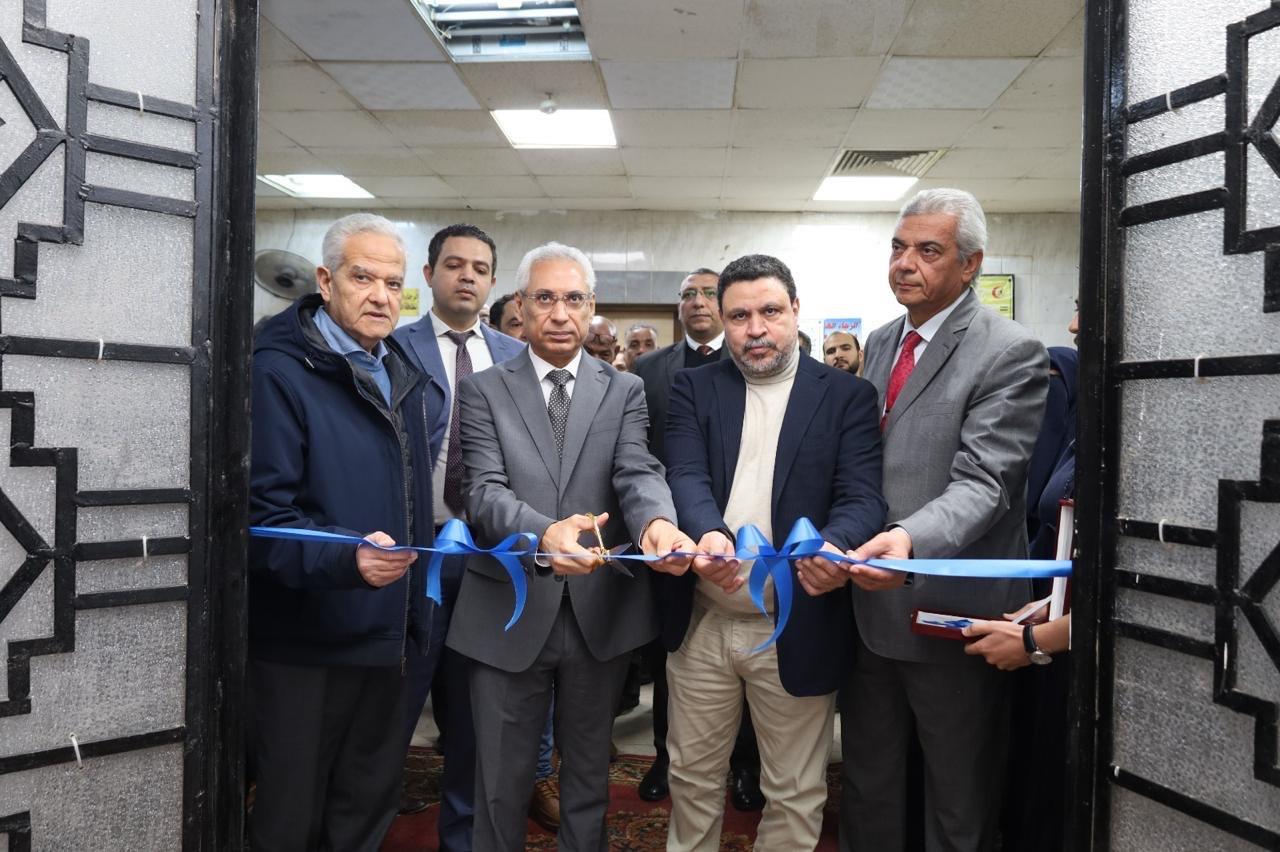 الدكتور عصام فرحات رئيس جامعة المنيا خلال الافتتاح