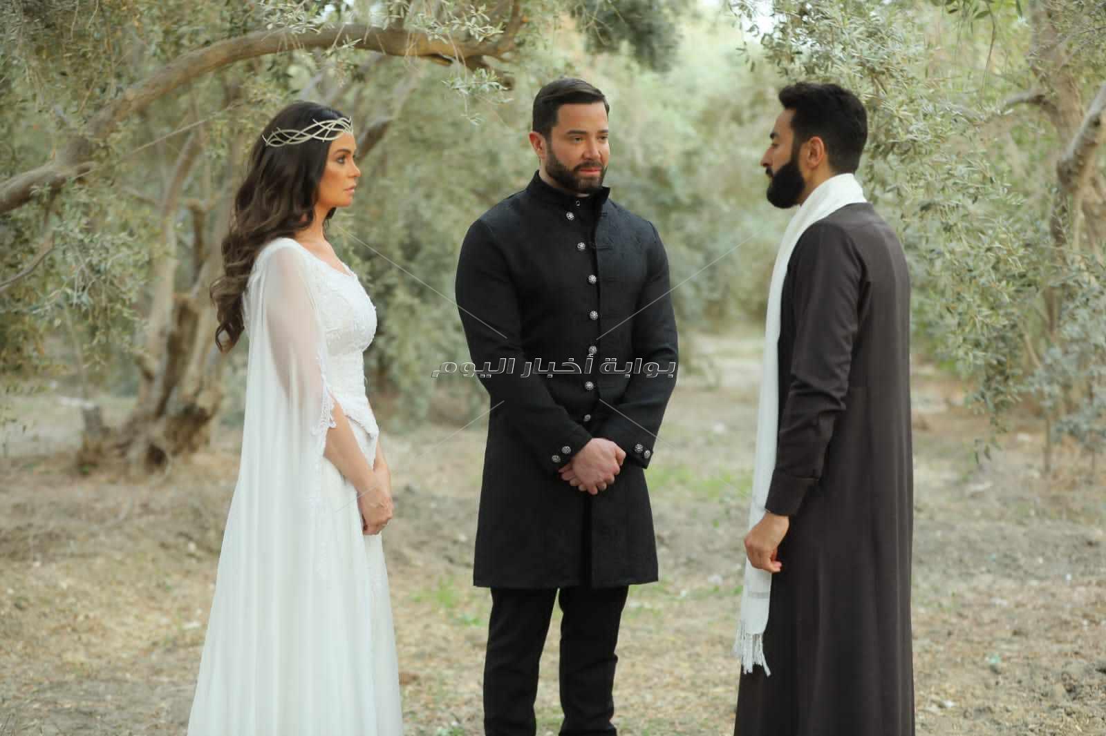 انفراد|كواليس حصرية من مسلسل «المداح ..أسطورة العهد»|صور