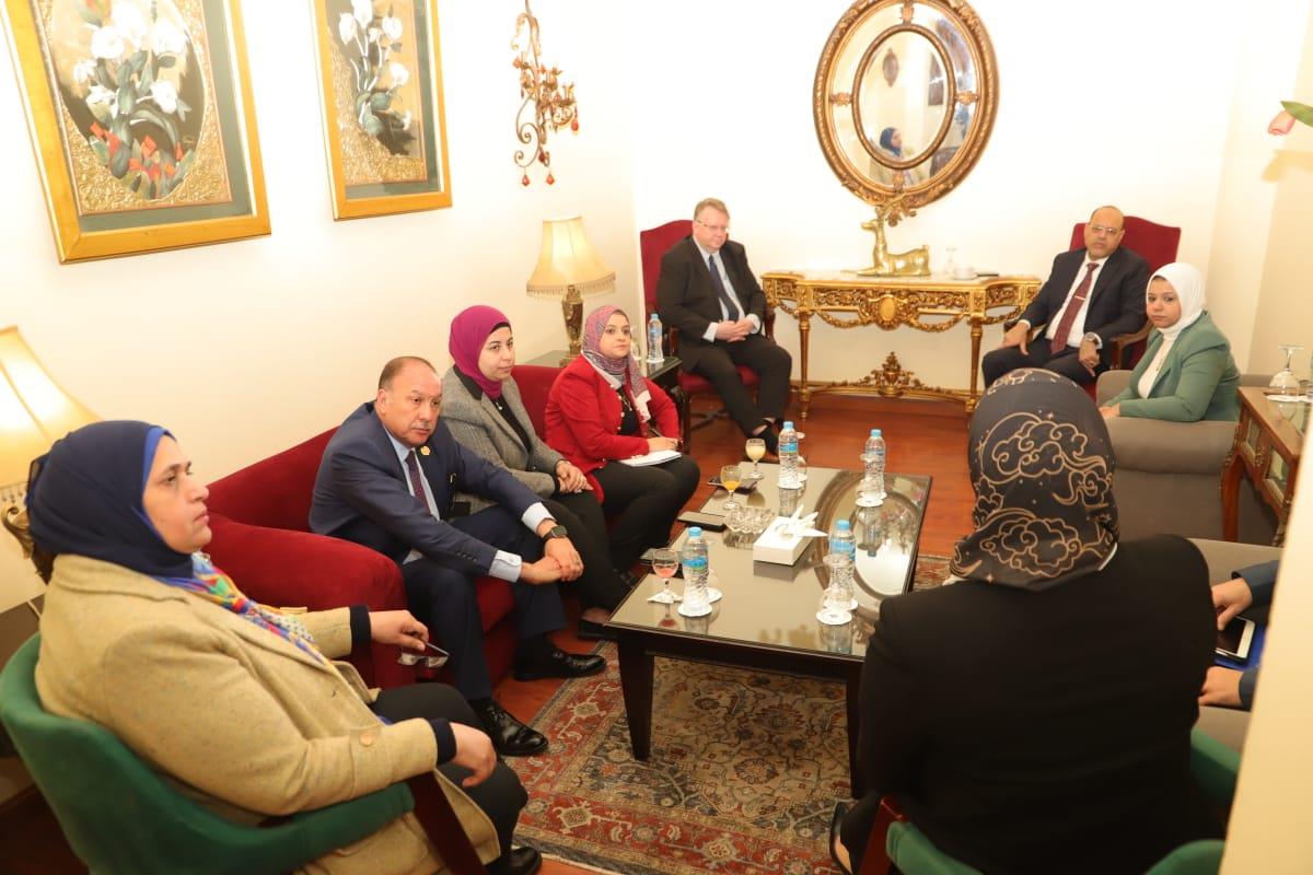 وزير العمل