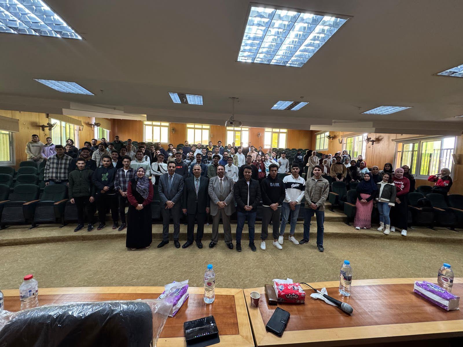 جامعة كفر الشيخ تنظم  مبادرة "الإبداع طريقك للنجاح" لتأهيل الطلاب لسوق العمل| صور