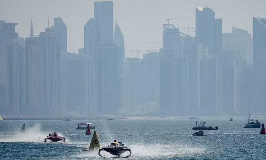 سباق المستقبل: أسرار عالم بطولة E1 للزوارق الكهربائية في قطر| صور وفيديو