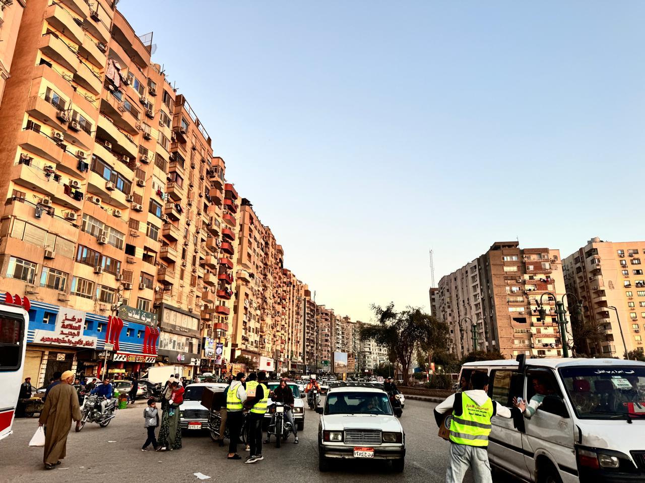 حزب المصريين الأحرار بأسيوط ينظم حملة إفطار صائم بالمداخل العامة‎