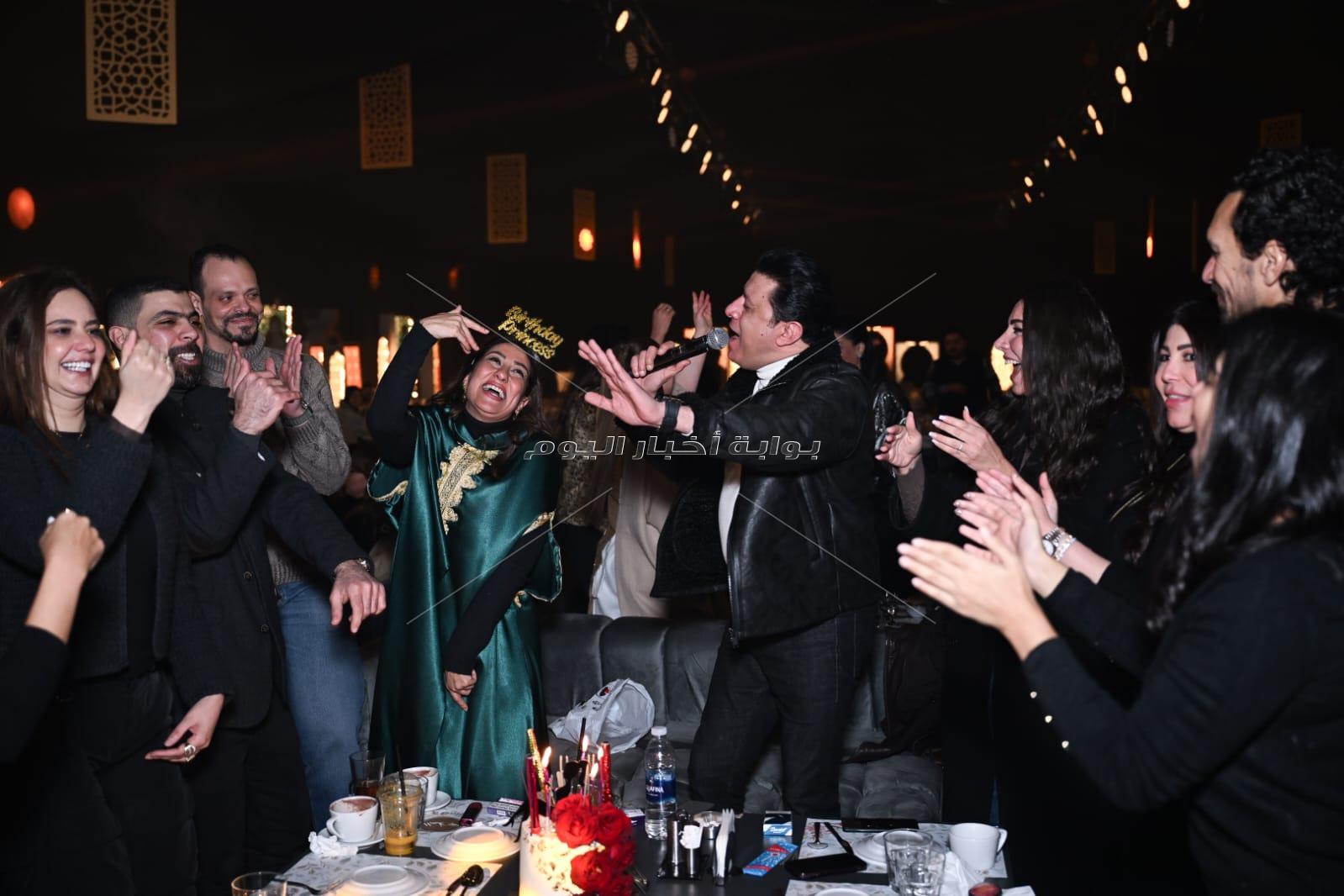 مصطفى كامل يشعل سهرة رمضانية بطريق السويس بحضور إمام عاشور 