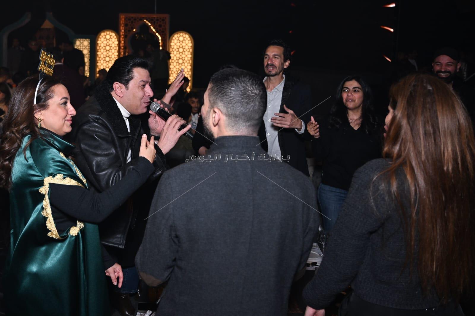 مصطفى كامل يشعل سهرة رمضانية بطريق السويس بحضور إمام عاشور 