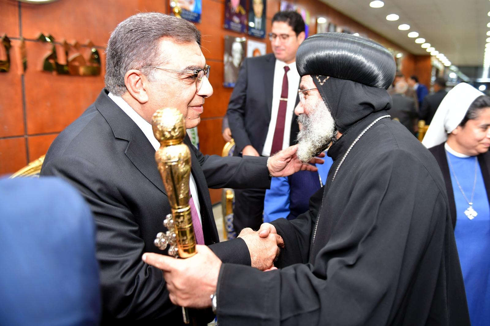 محافظ الدقهلية يستقبل المهنئين بعيد الفطر المبارك