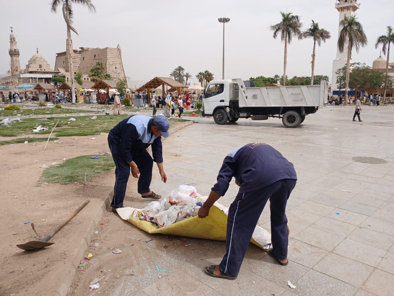 إعادة الجمال لمدينة الأقصر بعد نهاية الإحتفال بعيد الفطر المبارك| صور 
