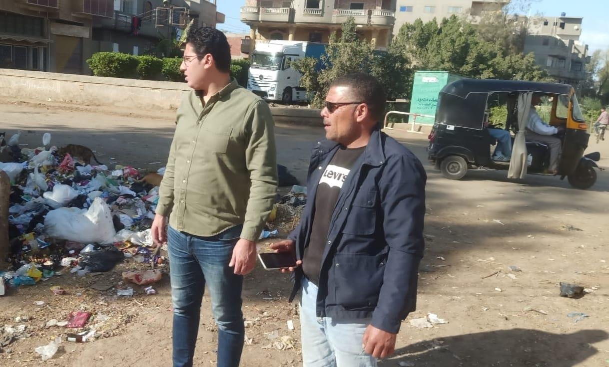 نائب محافظ الدقهلية يتابع مستوى النظافة والخدمات خلال جولة تفقدية بمركزي أجا والمنصورة| صور