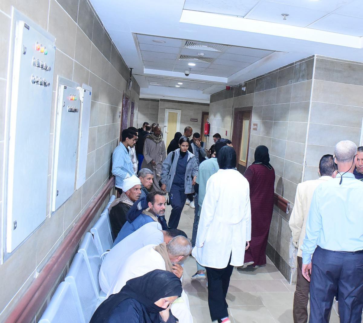 مستشفى الطوارىء بجامعة سوهاج تستقبل 1302 حالة خلال عيد الفطر منهم 367  عملية جراحية| صور