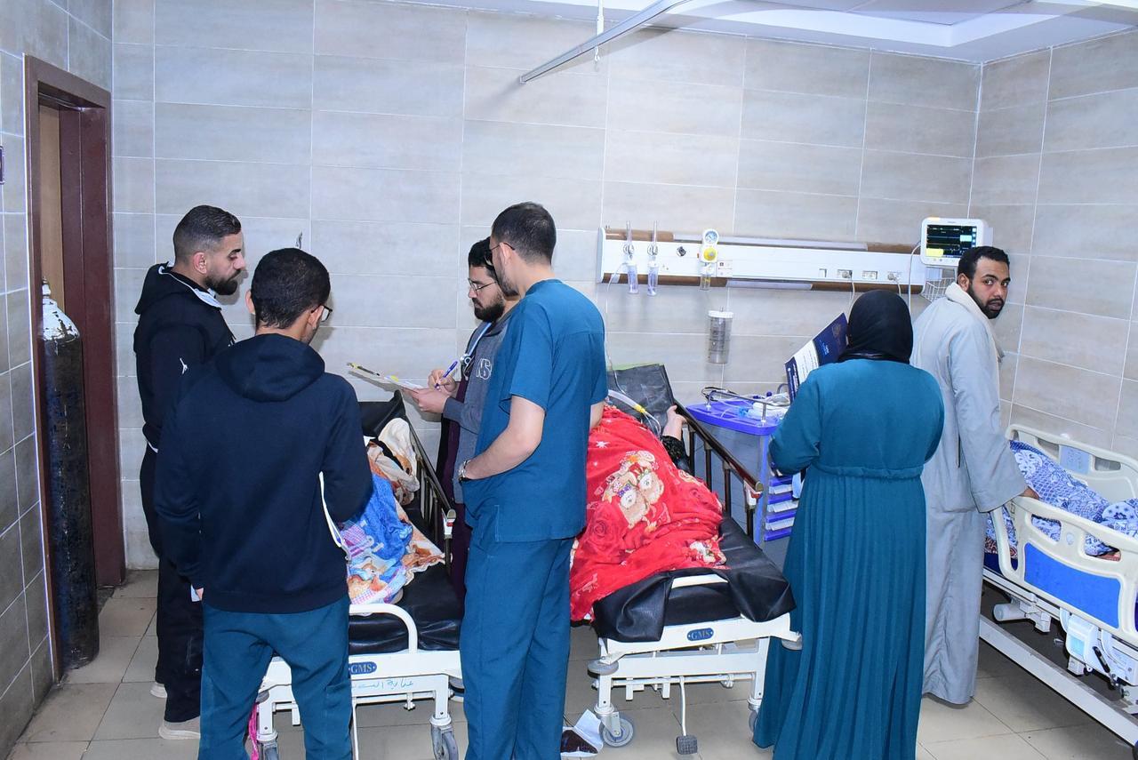 مستشفى الطوارىء بجامعة سوهاج تستقبل 1302 حالة خلال عيد الفطر منهم 367  عملية جراحية| صور