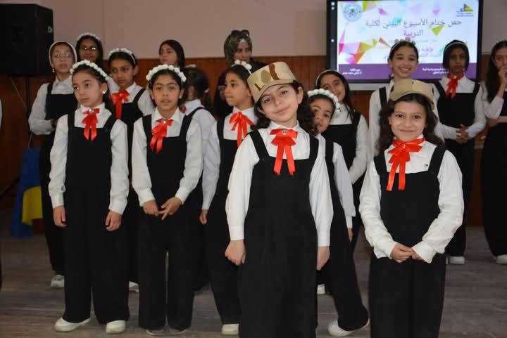 رئيس جامعة دمياط يشهد حفل ختام الأسبوع البيئي لكلية التربية