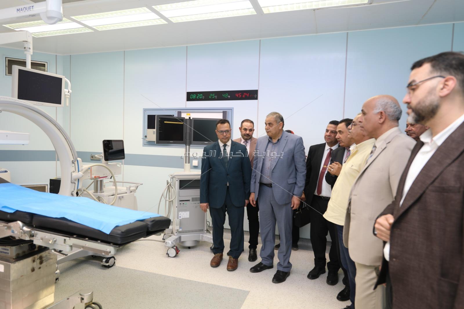   رئيس جامعة كفر الشيخ يفتتح وحدة الأشعة التداخلية بالمستشفى  الجامعي