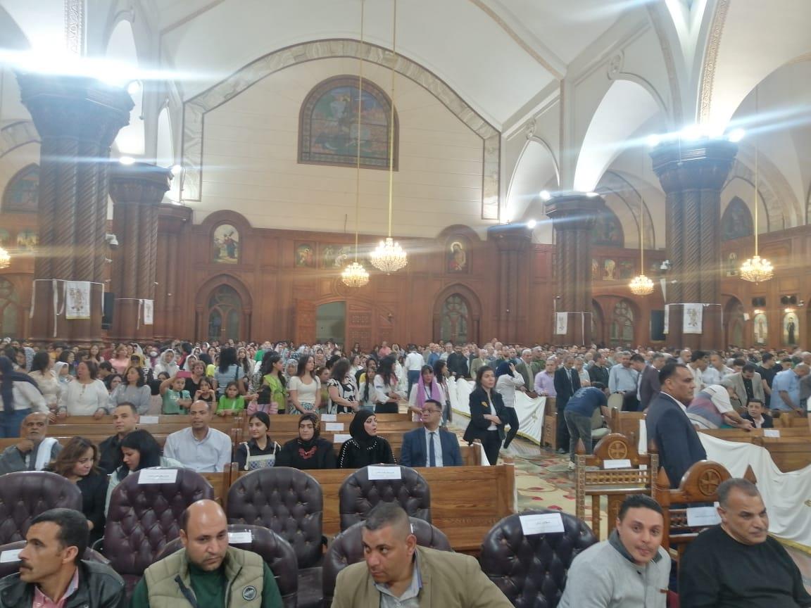 أقباط الفيوم يحتفلون بعيد القيامة| صور