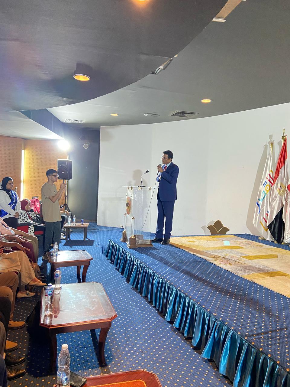 توصيات مؤتمر كلية لألسن الدولي الرابع حول التواصل اللغوي والثقافي في عصر الرقمنة| صور