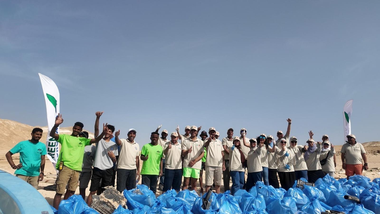  البيئة تنظم حملة تنظيف بمحمية الجزر الشمالية بالبحر الأحمر| صور