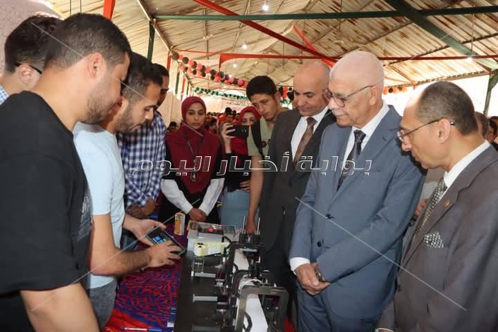 رئيس جامعة المنوفية يفتتح معرضي كلية الهندسة الإلكترونية 